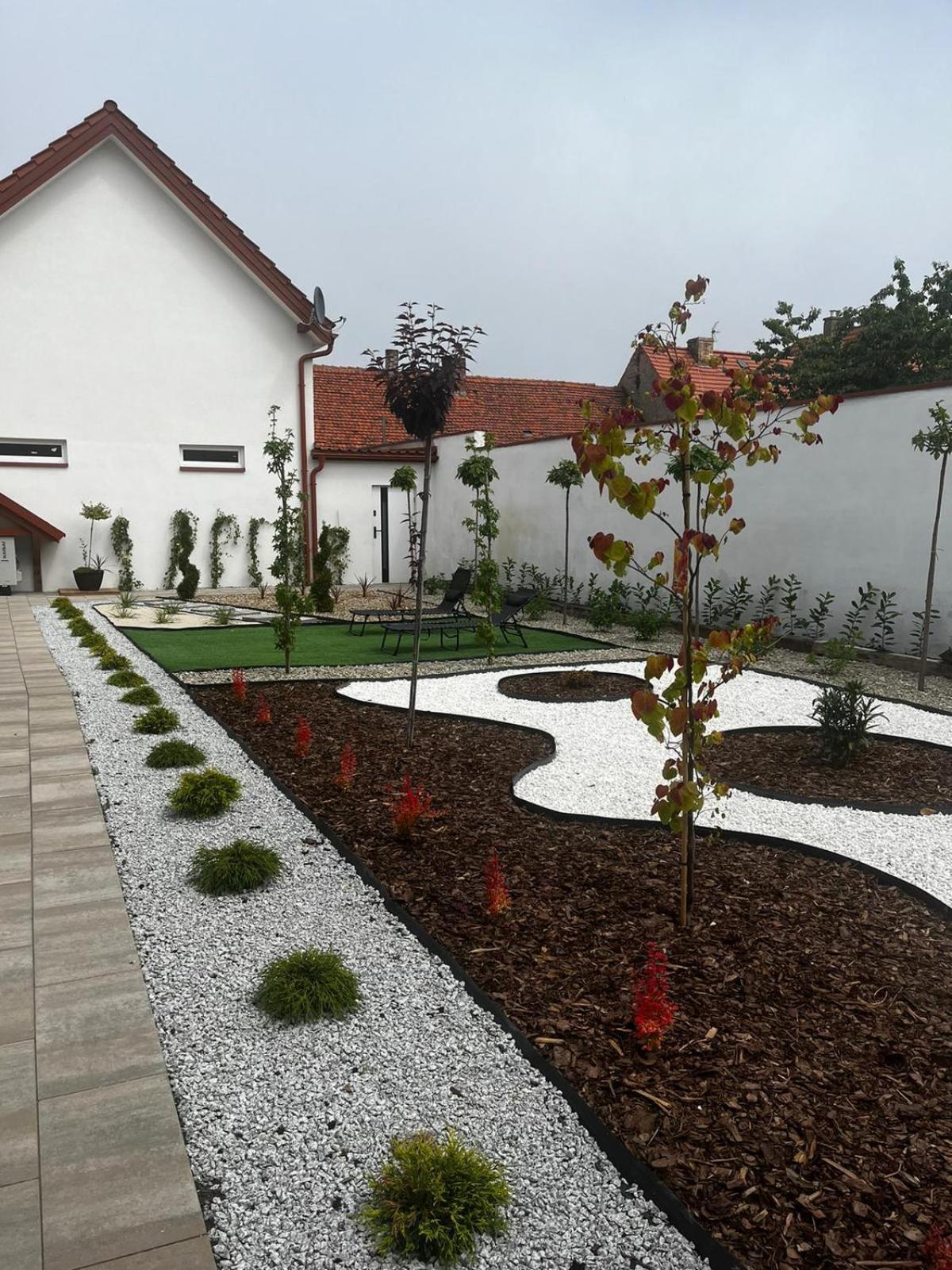 Golden Residence Леба Экстерьер фото